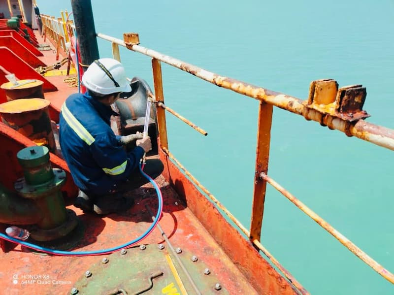 Pre Dry Dock Hot Work stoppage work at anchorage. Fabrication and repair.